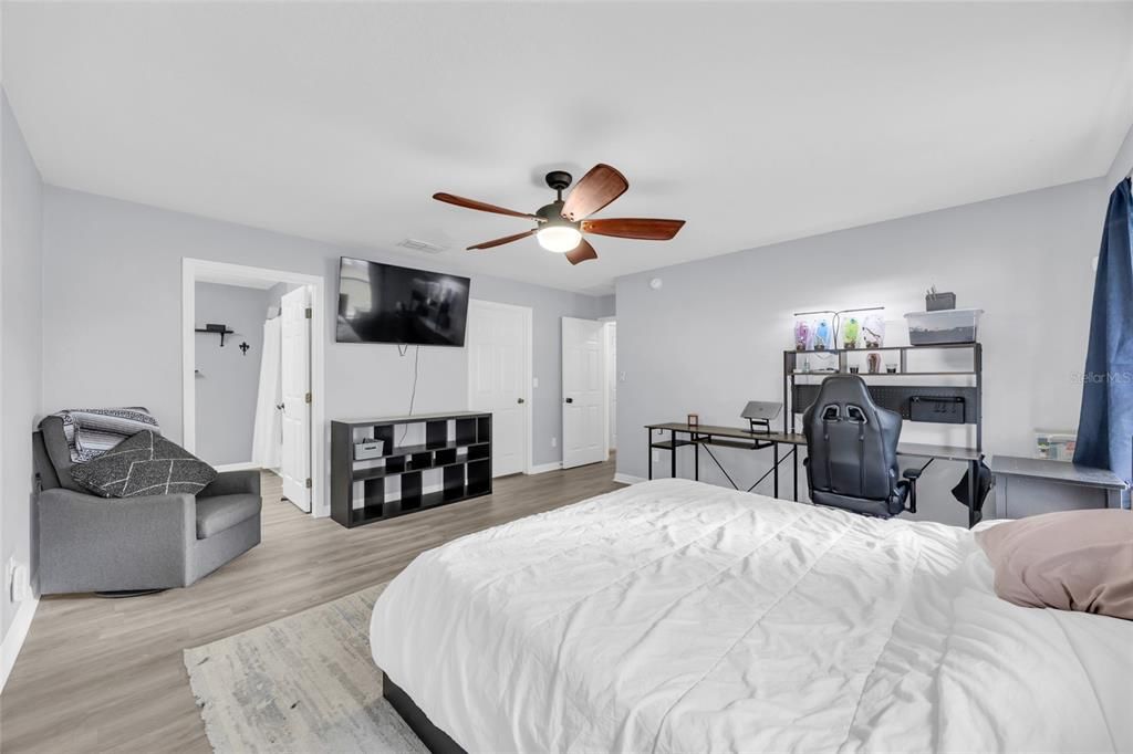 En Venta: $275,000 (3 camas, 2 baños, 1572 Pies cuadrados)