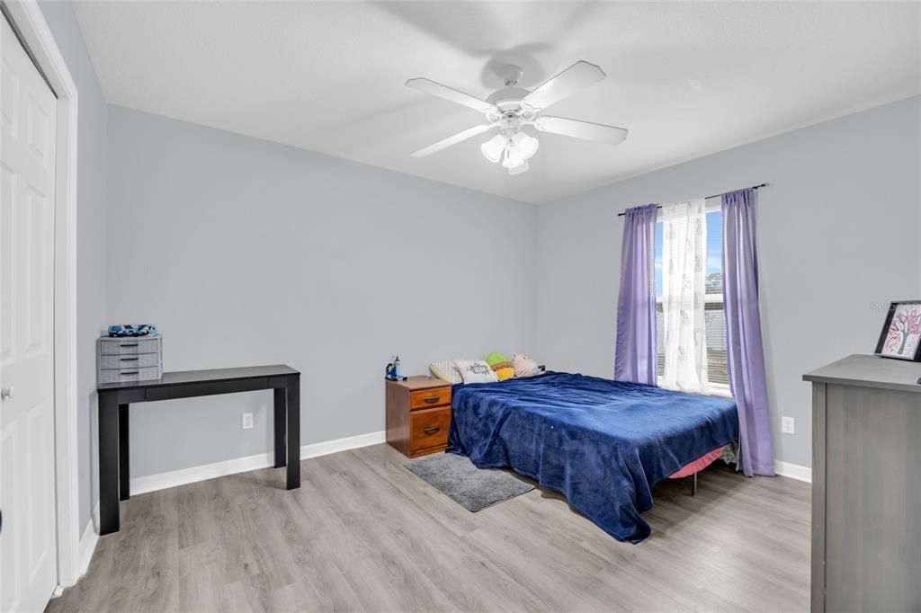 En Venta: $275,000 (3 camas, 2 baños, 1572 Pies cuadrados)