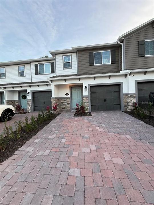 出租: $2,500 (3 贝兹, 2 浴室, 1567 平方英尺)