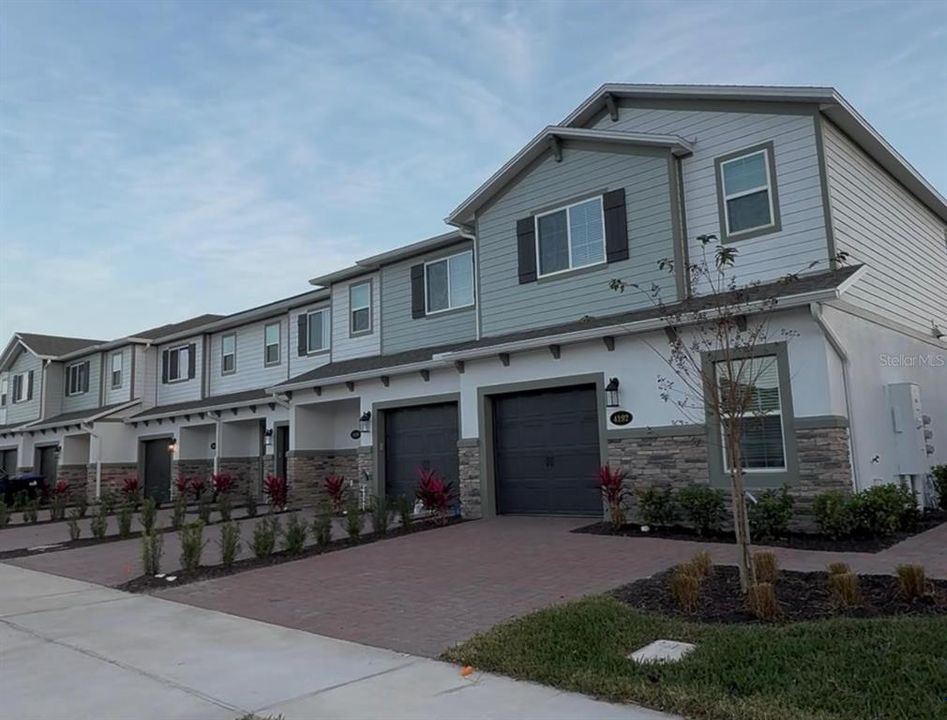 出租: $2,500 (3 贝兹, 2 浴室, 1567 平方英尺)