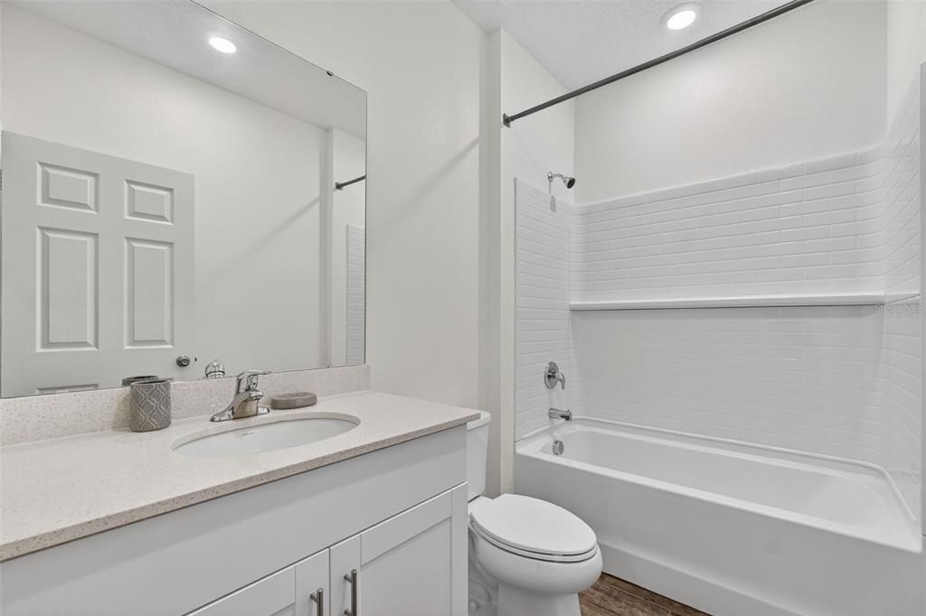 出租: $2,250 (3 贝兹, 2 浴室, 1646 平方英尺)