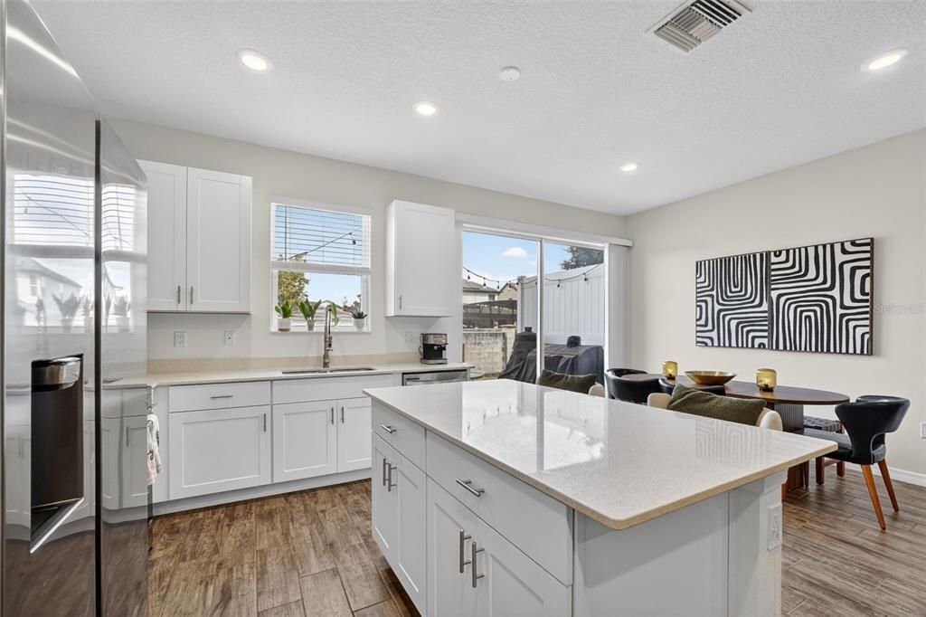 出租: $2,250 (3 贝兹, 2 浴室, 1646 平方英尺)