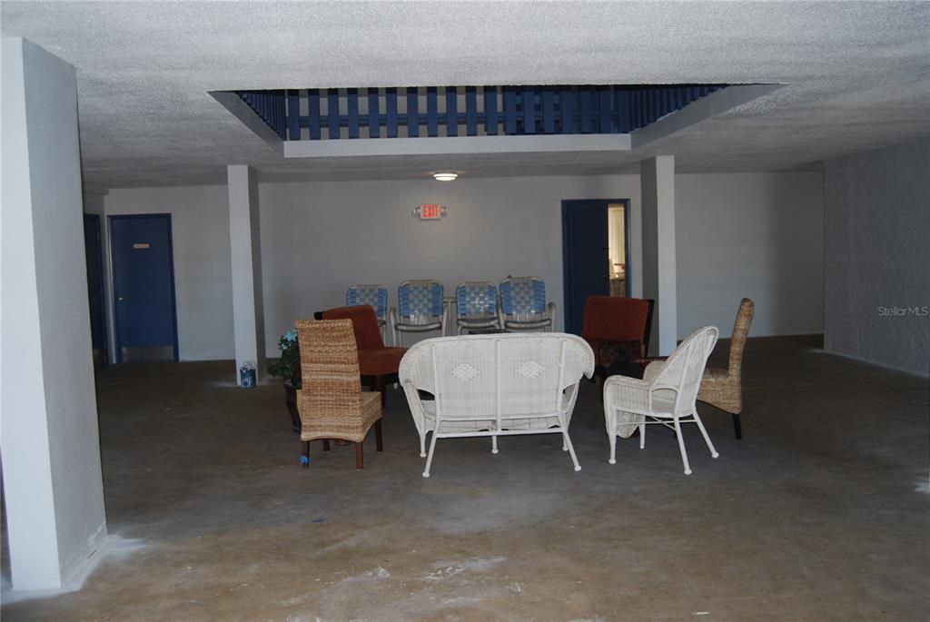 待售: $249,000 (1 贝兹, 1 浴室, 885 平方英尺)