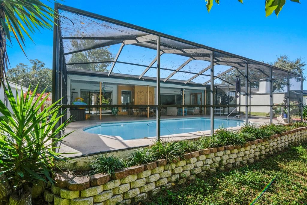 На продажу: $385,000 (3 спален, 2 ванн, 1677 Квадратных фут)