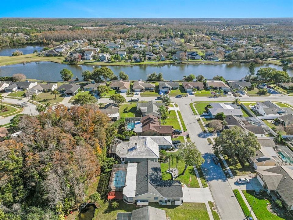 На продажу: $385,000 (3 спален, 2 ванн, 1677 Квадратных фут)