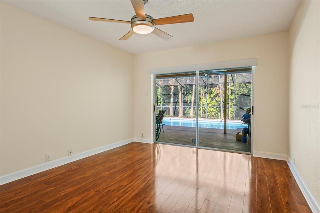 На продажу: $385,000 (3 спален, 2 ванн, 1677 Квадратных фут)