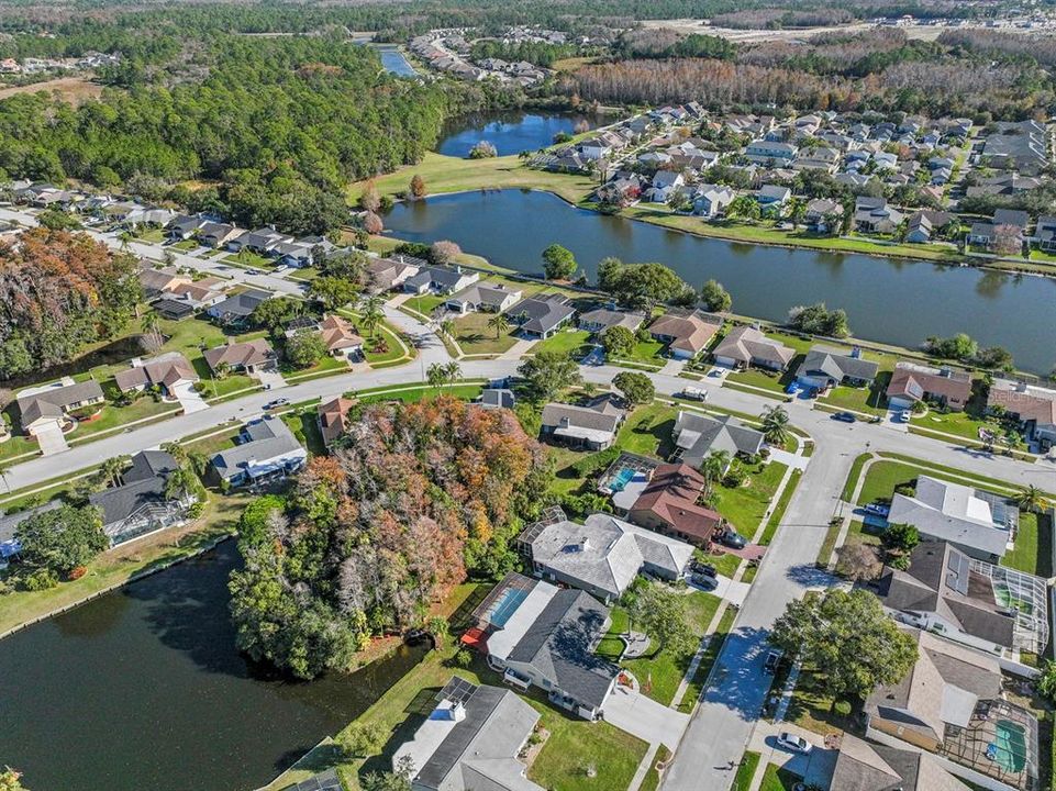 На продажу: $385,000 (3 спален, 2 ванн, 1677 Квадратных фут)