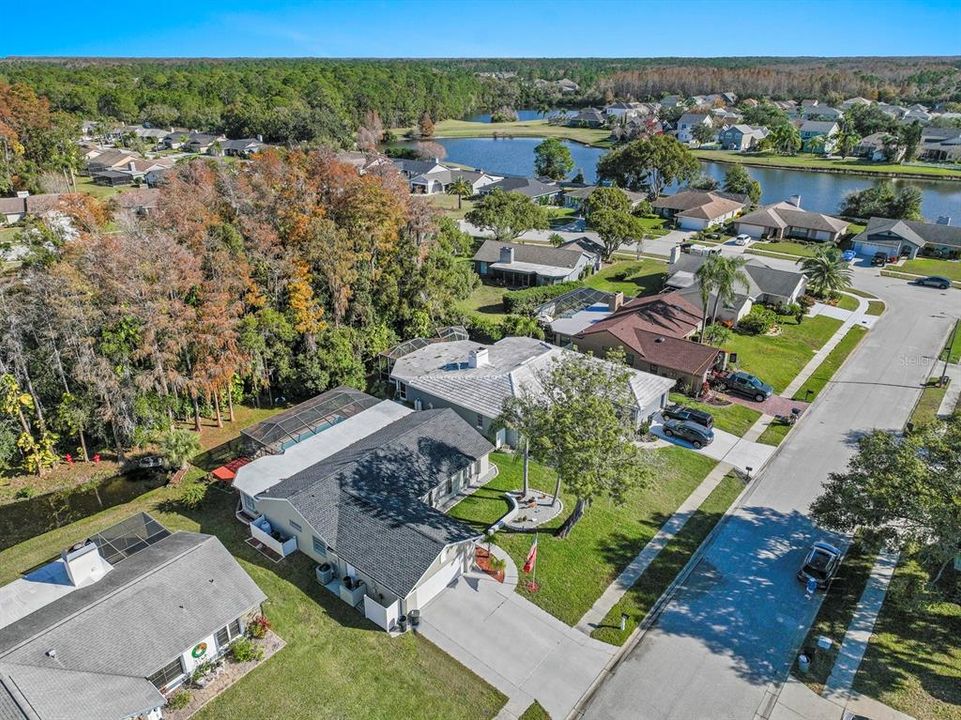 На продажу: $385,000 (3 спален, 2 ванн, 1677 Квадратных фут)