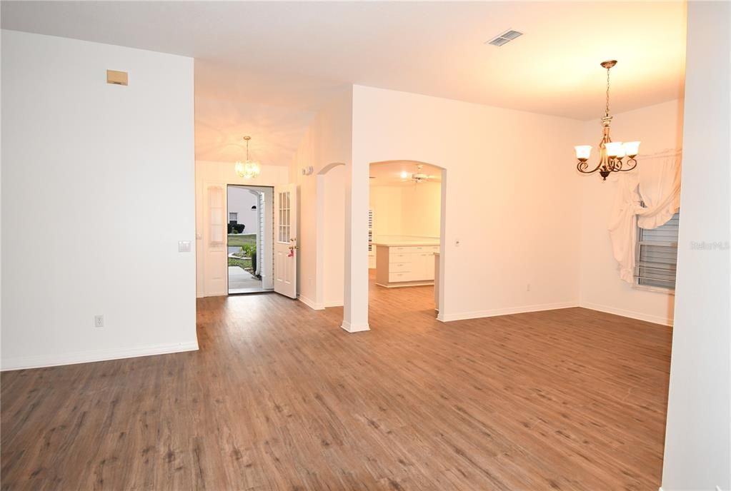 待售: $455,000 (3 贝兹, 2 浴室, 2022 平方英尺)