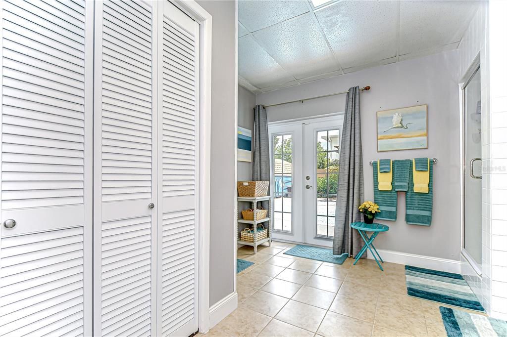 На продажу: $634,900 (3 спален, 2 ванн, 1556 Квадратных фут)