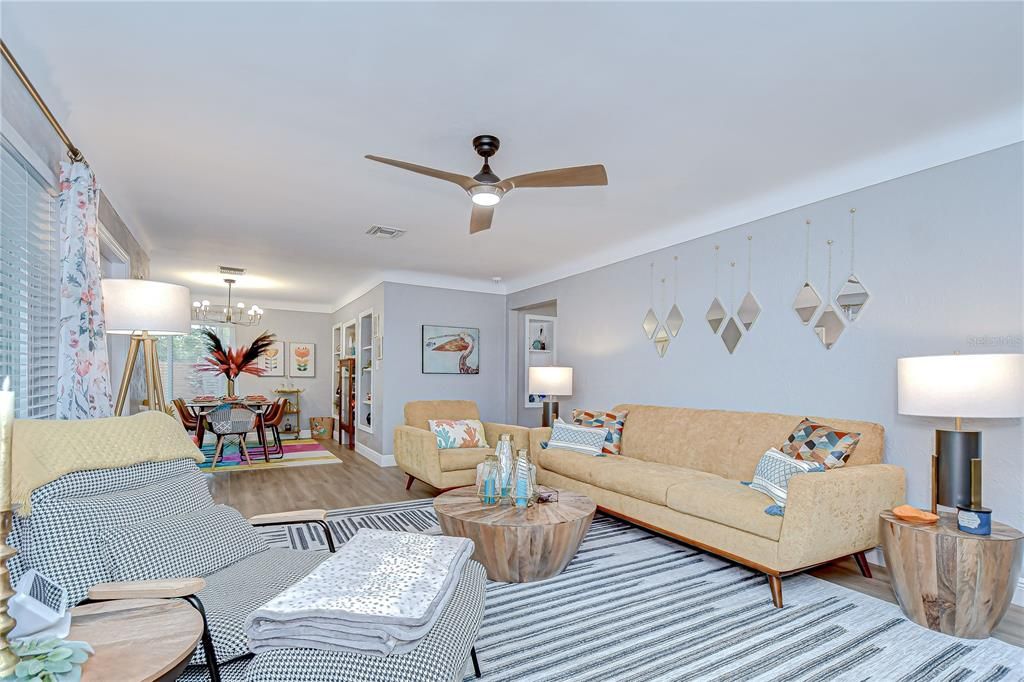 На продажу: $634,900 (3 спален, 2 ванн, 1556 Квадратных фут)