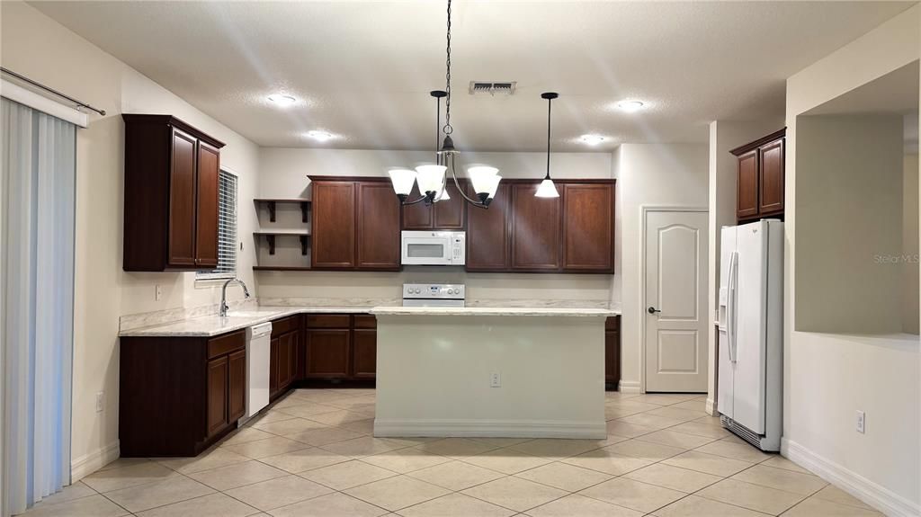 For Rent: $4,095 (5 beds, 4 baths, 3365 Square Feet)