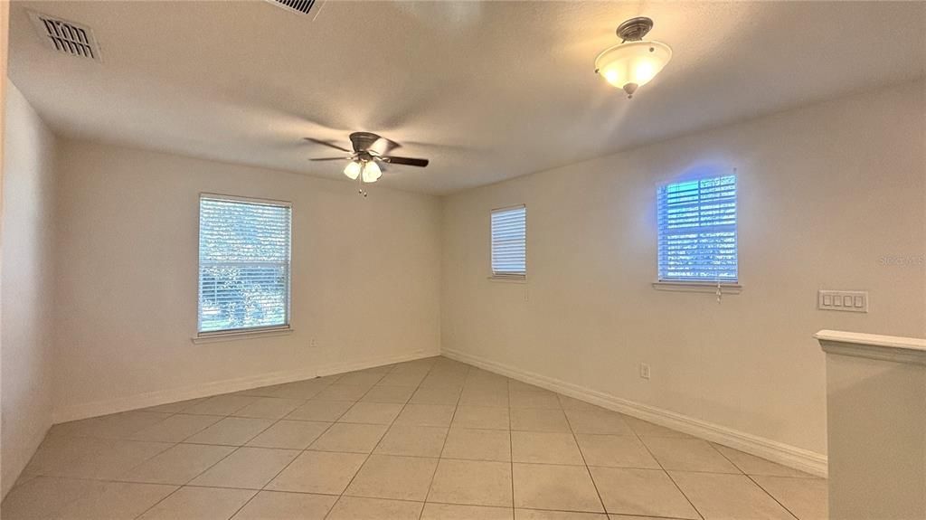 For Rent: $4,095 (5 beds, 4 baths, 3365 Square Feet)