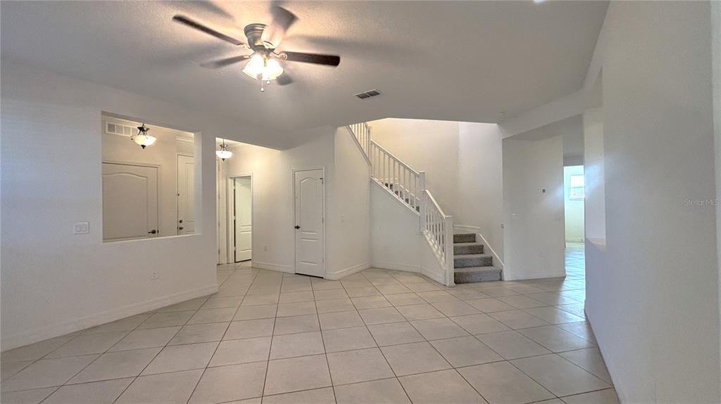 For Rent: $4,095 (5 beds, 4 baths, 3365 Square Feet)