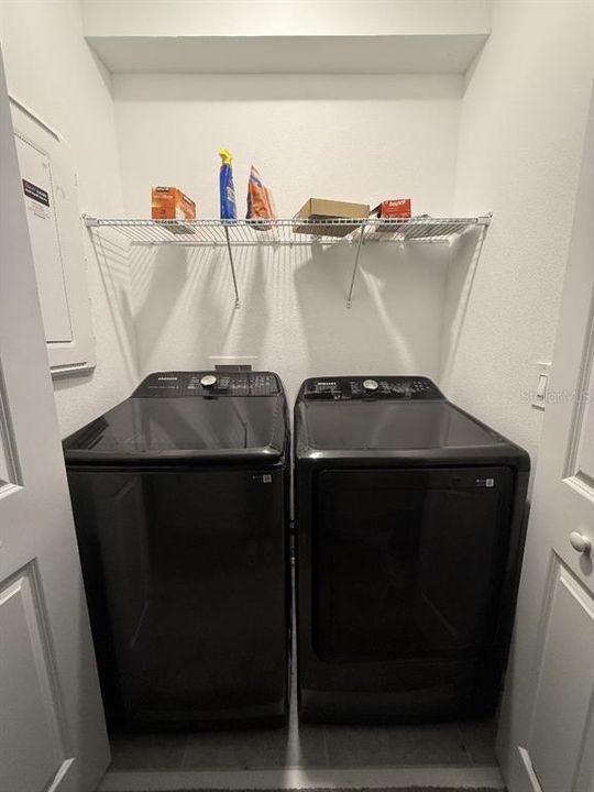 На продажу: $389,900 (4 спален, 3 ванн, 1954 Квадратных фут)