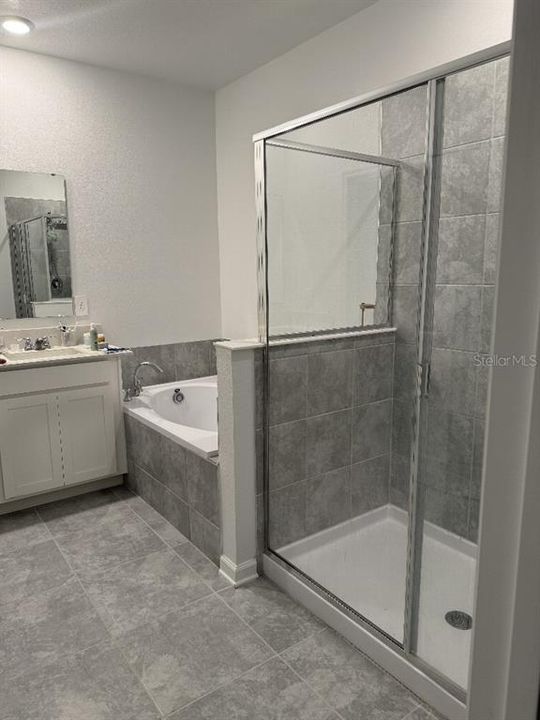 На продажу: $389,900 (4 спален, 3 ванн, 1954 Квадратных фут)