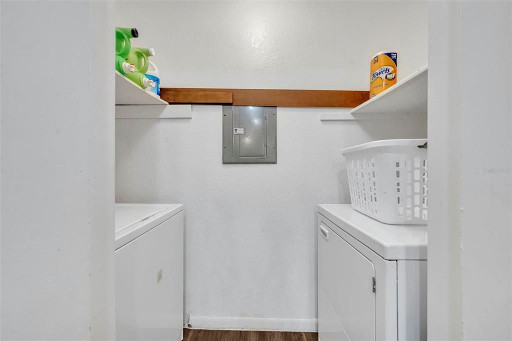 待售: $120,000 (2 贝兹, 2 浴室, 935 平方英尺)