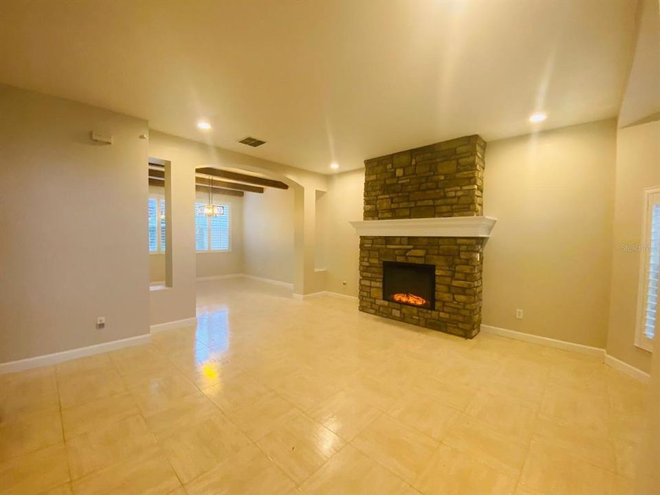 For Rent: $3,000 (4 beds, 2 baths, 2563 Square Feet)