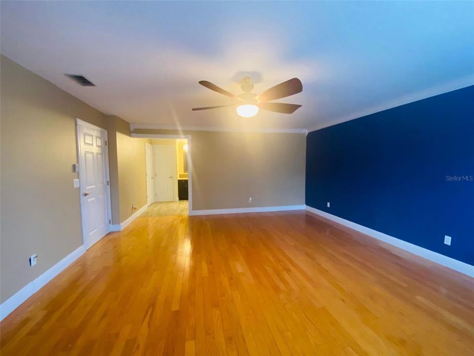 For Rent: $3,000 (4 beds, 2 baths, 2563 Square Feet)