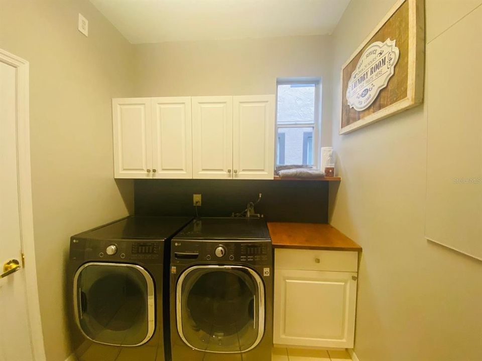 For Rent: $3,000 (4 beds, 2 baths, 2563 Square Feet)