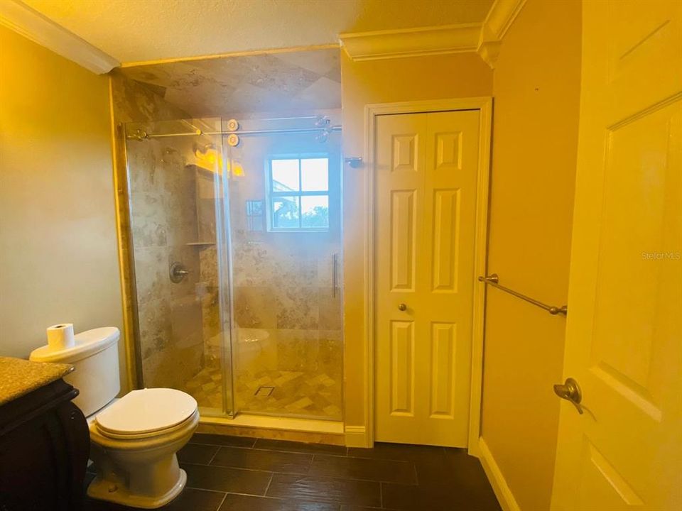 For Rent: $3,000 (4 beds, 2 baths, 2563 Square Feet)