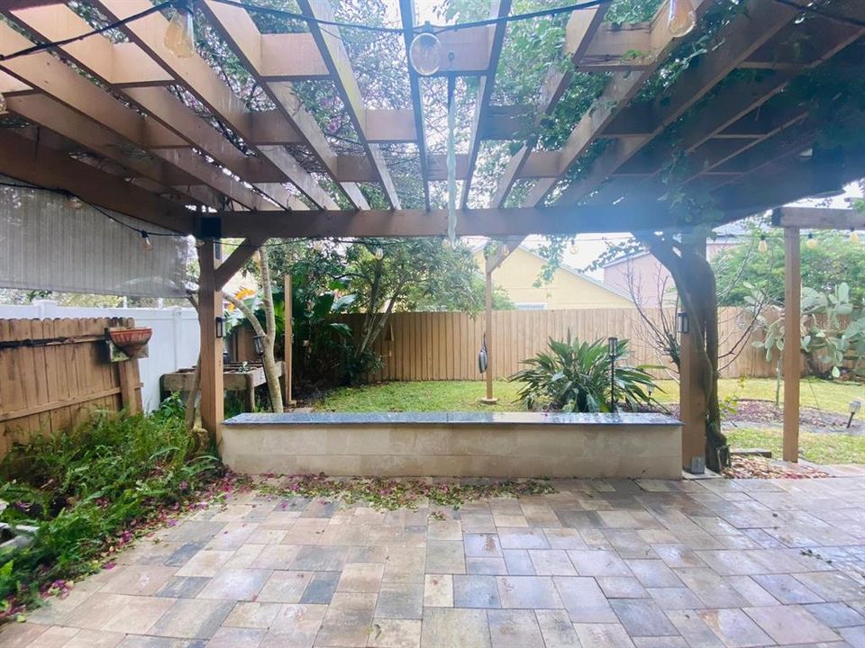 For Rent: $3,000 (4 beds, 2 baths, 2563 Square Feet)