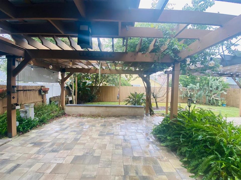 For Rent: $3,000 (4 beds, 2 baths, 2563 Square Feet)