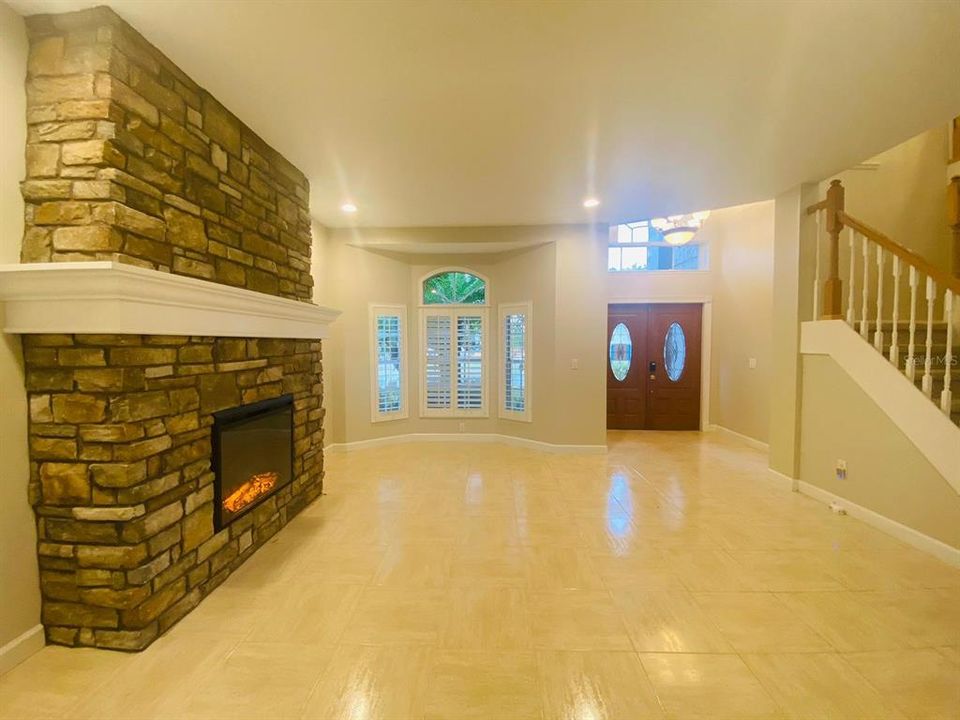 For Rent: $3,000 (4 beds, 2 baths, 2563 Square Feet)