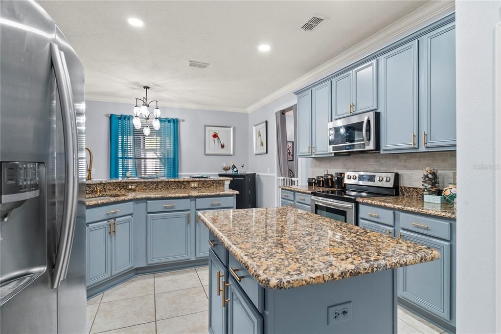 En Venta: $570,000 (4 camas, 4 baños, 3171 Pies cuadrados)