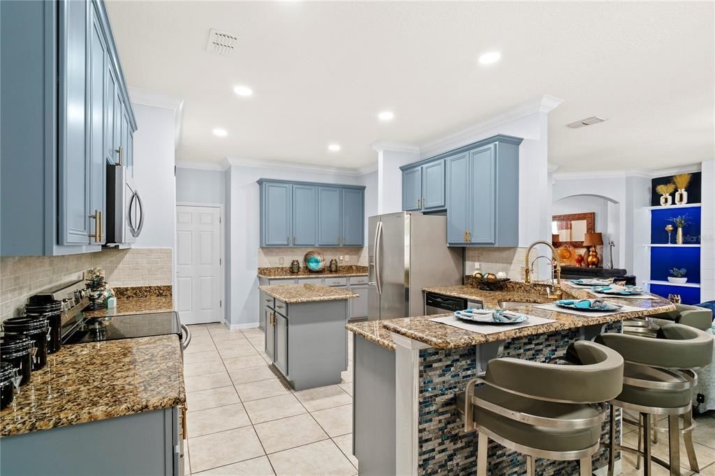 En Venta: $570,000 (4 camas, 4 baños, 3171 Pies cuadrados)