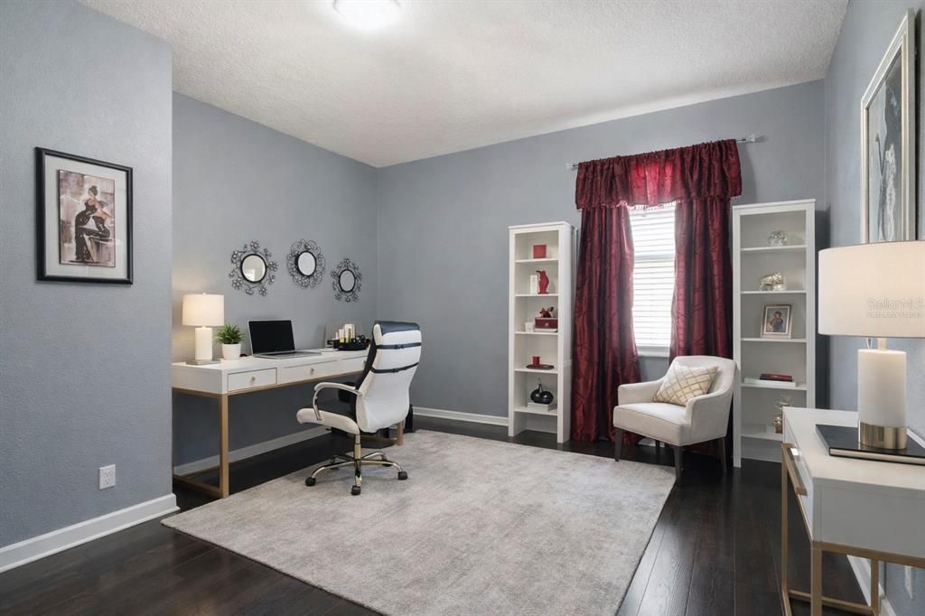 En Venta: $570,000 (4 camas, 4 baños, 3171 Pies cuadrados)