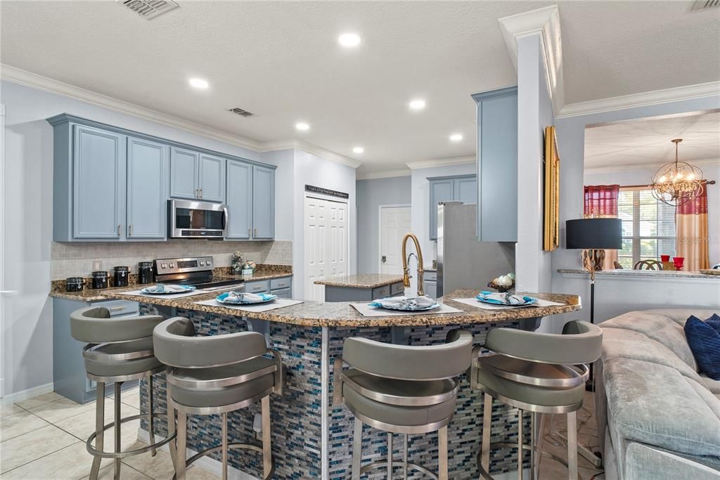 En Venta: $570,000 (4 camas, 4 baños, 3171 Pies cuadrados)