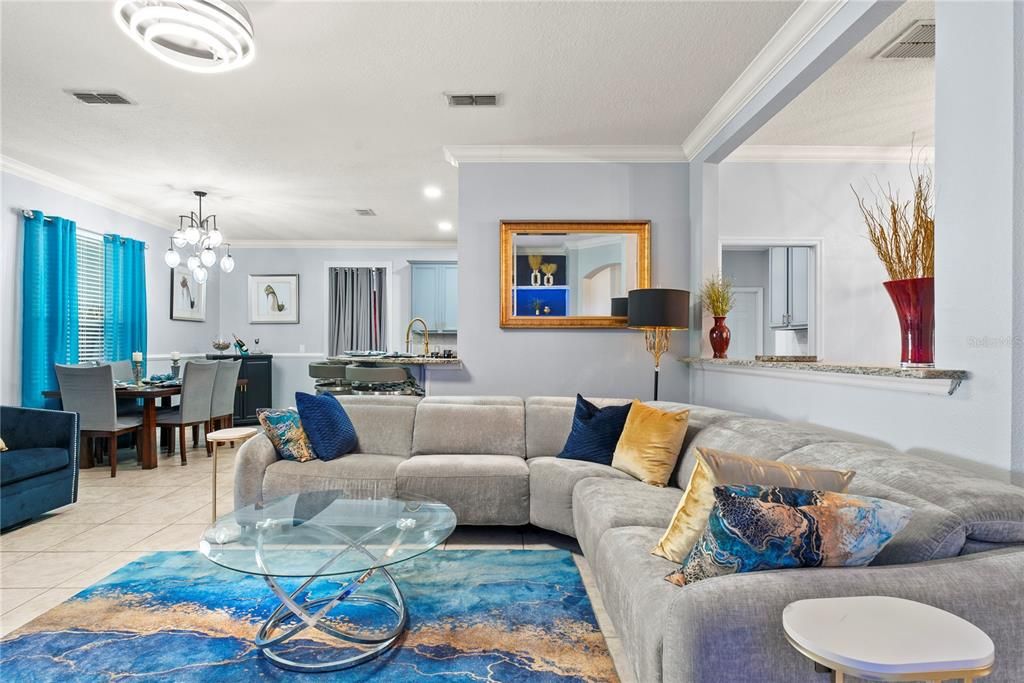 En Venta: $570,000 (4 camas, 4 baños, 3171 Pies cuadrados)