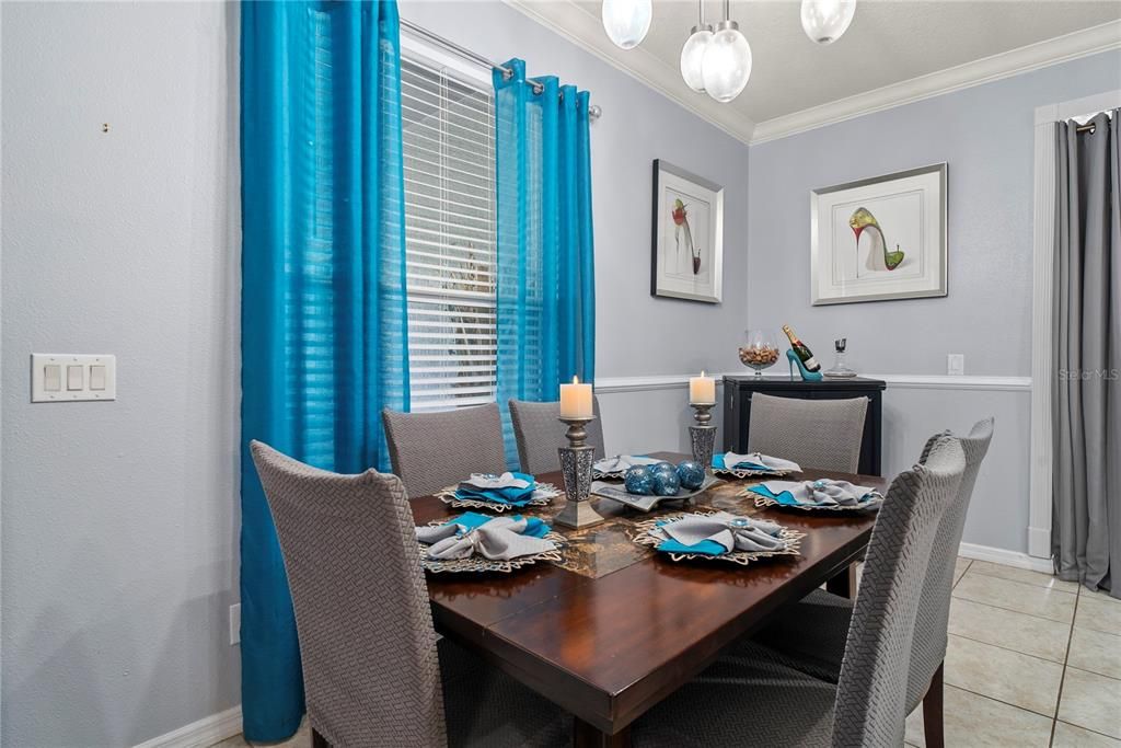 En Venta: $570,000 (4 camas, 4 baños, 3171 Pies cuadrados)