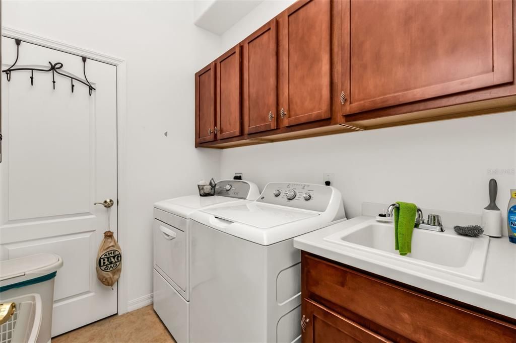 En Venta: $295,000 (2 camas, 2 baños, 1387 Pies cuadrados)