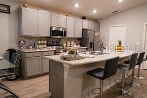 For Sale: $380,000 (4 beds, 2 baths, 1715 Square Feet)