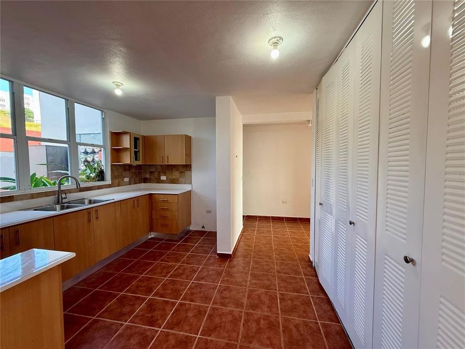 En Venta: $245,000 (3 camas, 2 baños, 0 Pies cuadrados)