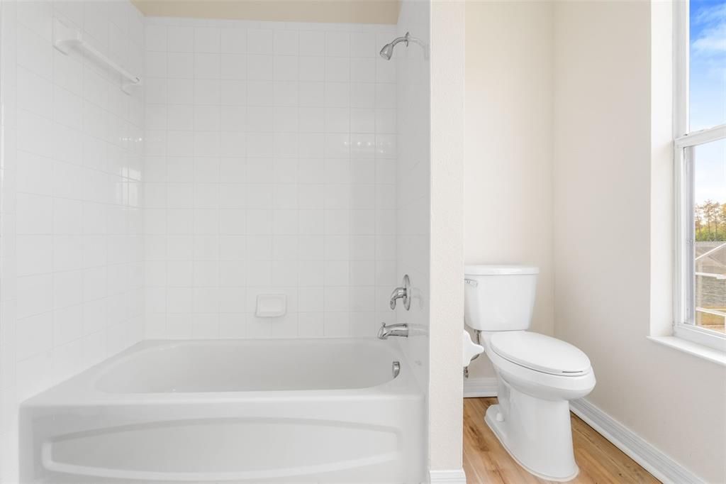 待售: $349,900 (3 贝兹, 2 浴室, 2034 平方英尺)