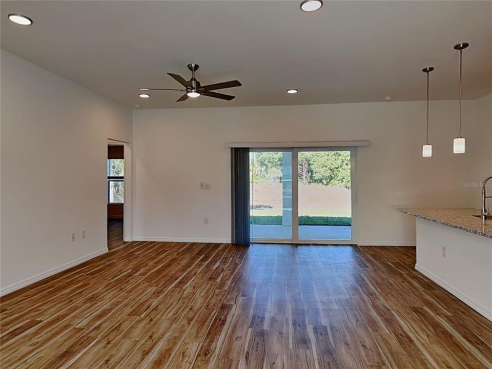 En Venta: $309,900 (3 camas, 2 baños, 1548 Pies cuadrados)