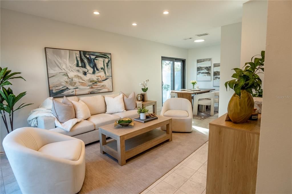 For Sale: $199,999 (1 beds, 1 baths, 830 Square Feet)