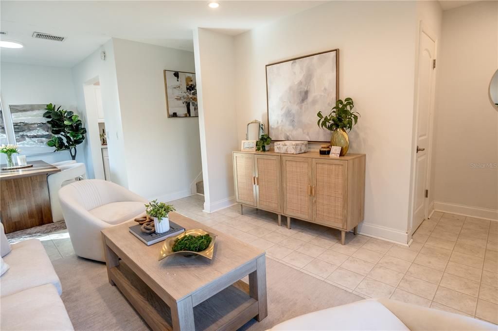 For Sale: $199,999 (1 beds, 1 baths, 830 Square Feet)