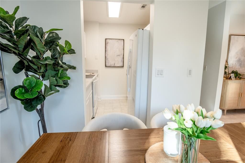 For Sale: $199,999 (1 beds, 1 baths, 830 Square Feet)