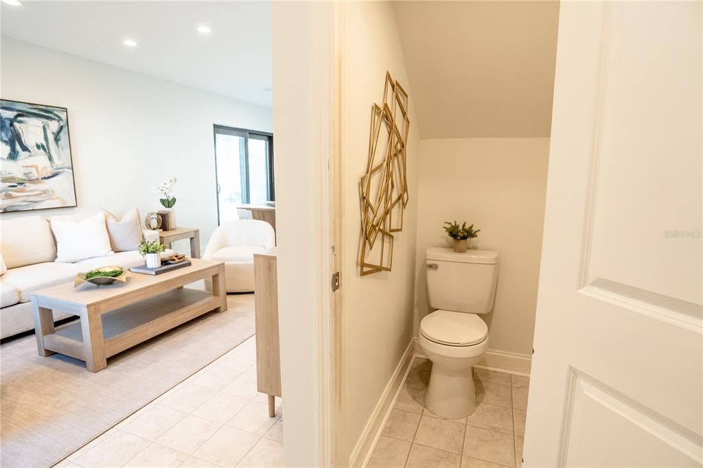 For Sale: $199,999 (1 beds, 1 baths, 830 Square Feet)