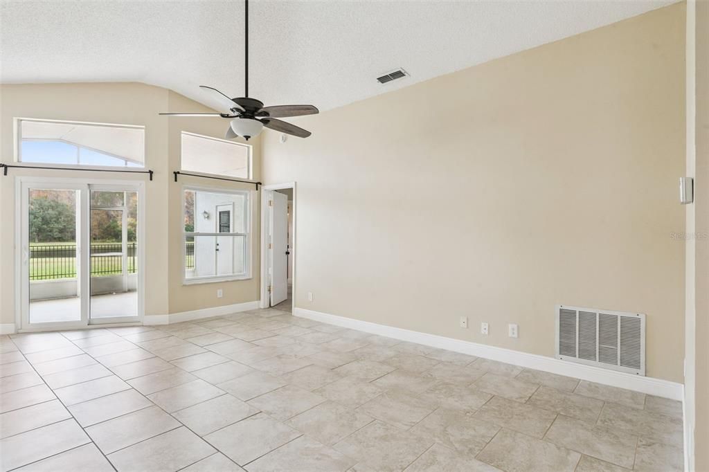 待售: $434,998 (3 贝兹, 2 浴室, 1396 平方英尺)