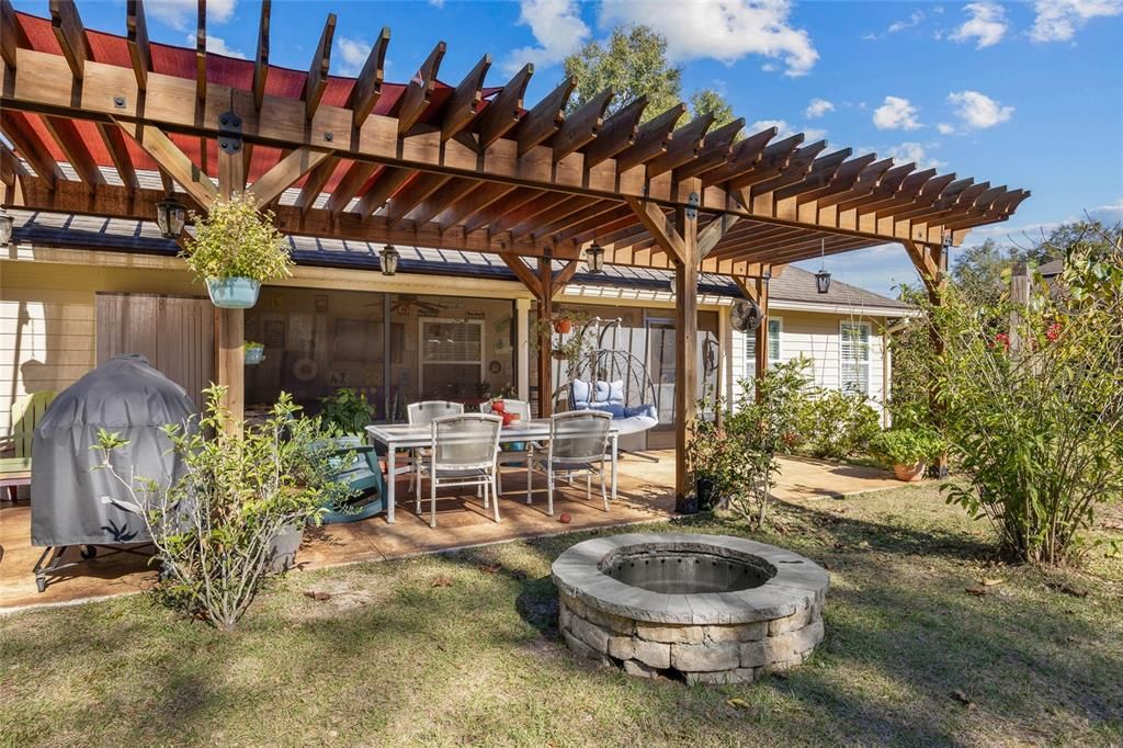 For Sale: $400,000 (4 beds, 2 baths, 1924 Square Feet)