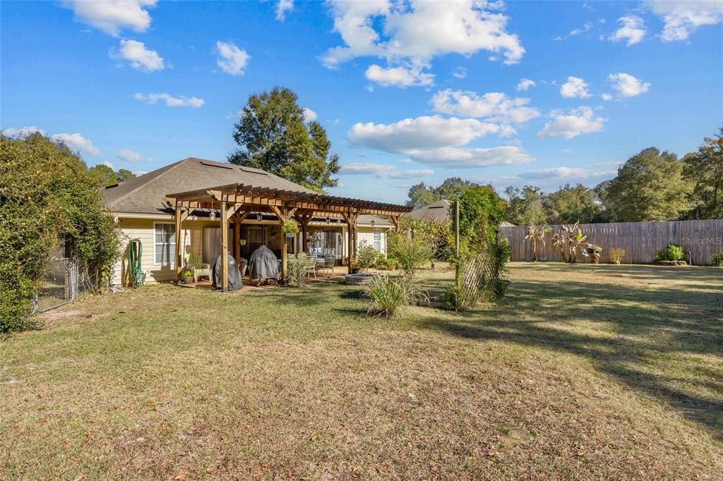 For Sale: $400,000 (4 beds, 2 baths, 1924 Square Feet)