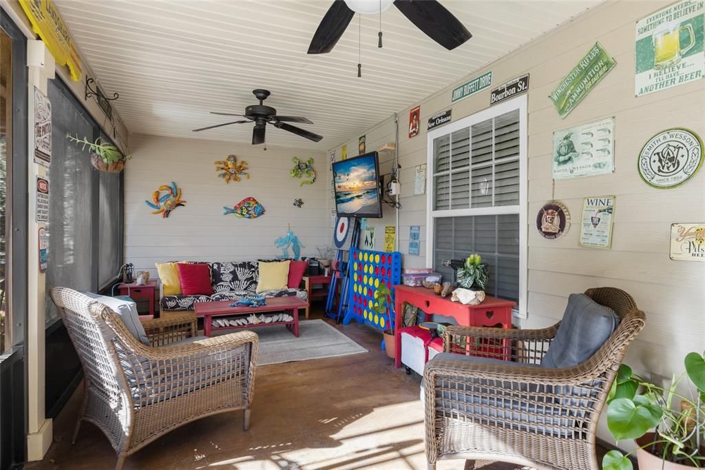 For Sale: $400,000 (4 beds, 2 baths, 1924 Square Feet)