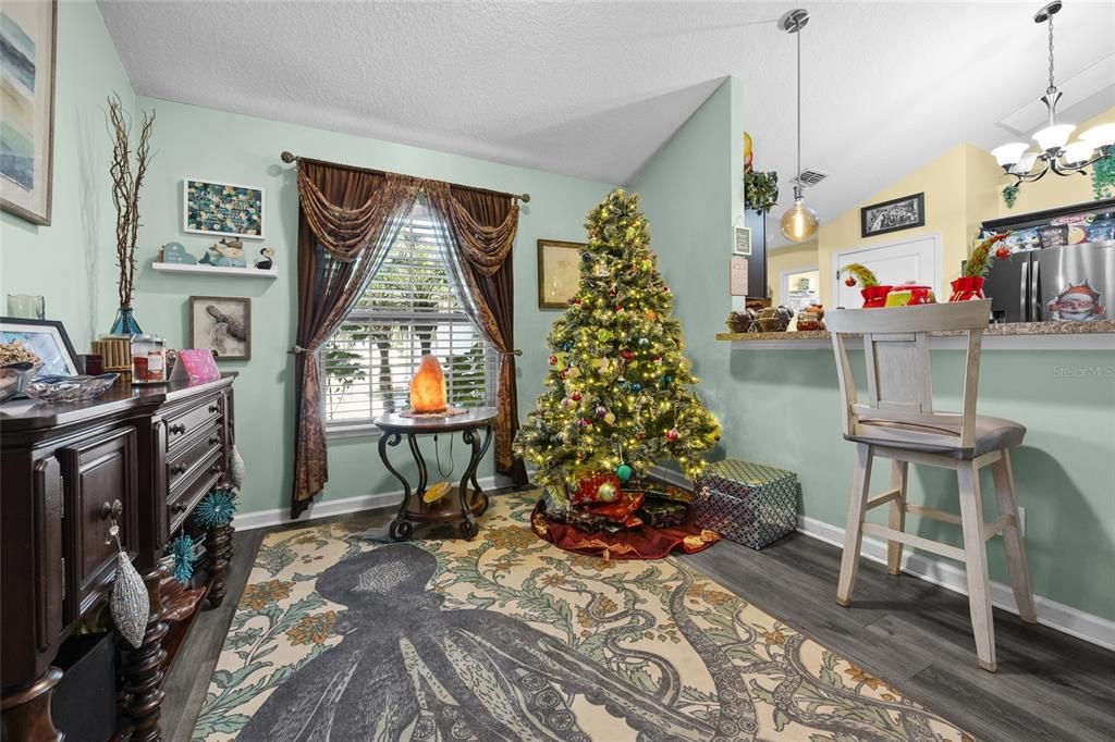 For Sale: $400,000 (4 beds, 2 baths, 1924 Square Feet)