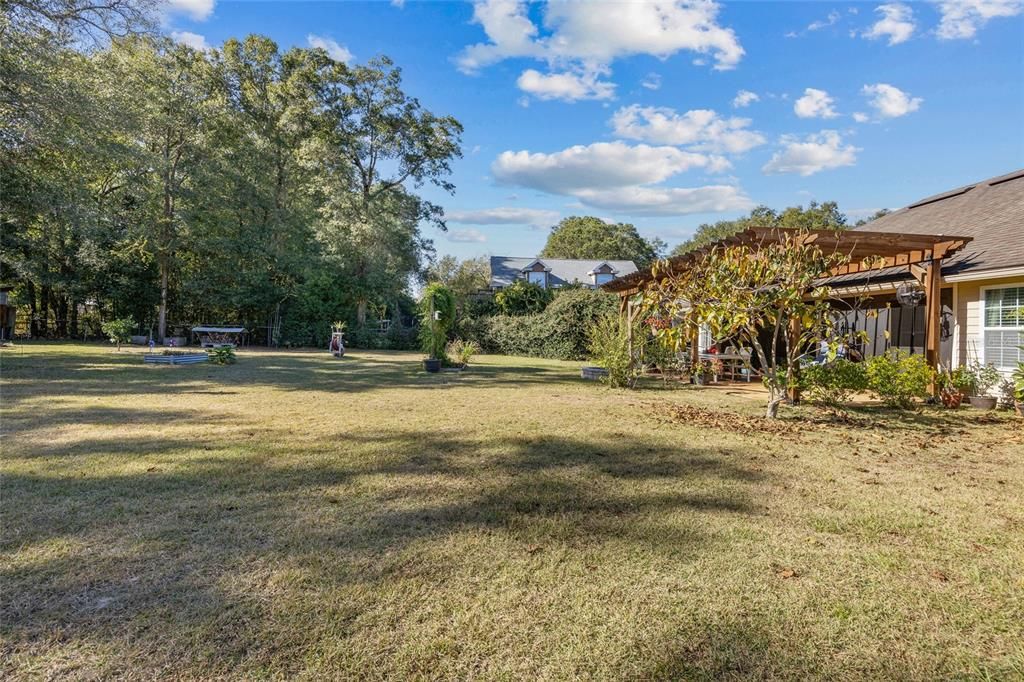 For Sale: $400,000 (4 beds, 2 baths, 1924 Square Feet)