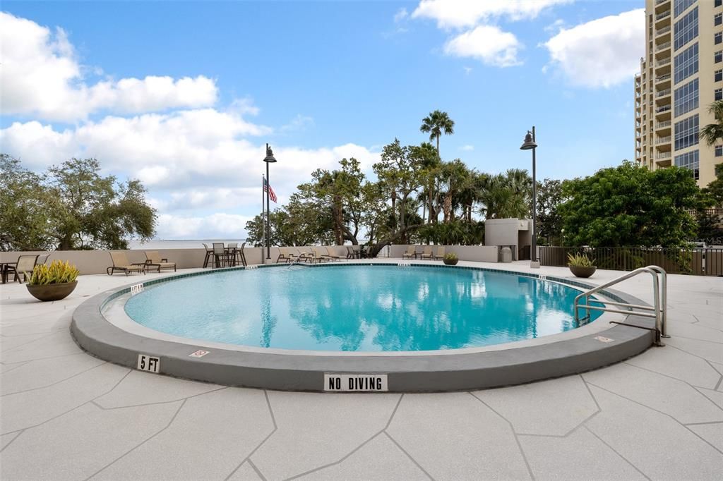 出租: $2,500 (2 贝兹, 2 浴室, 1280 平方英尺)